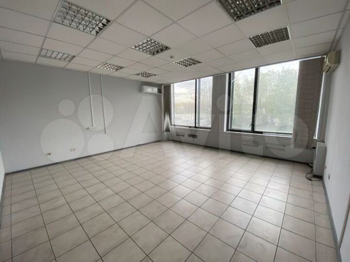 Сдам офис 320 м2 у м. Динамо