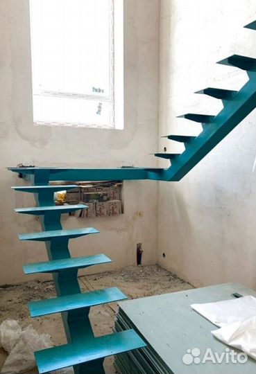 Лестница забежная под ключ