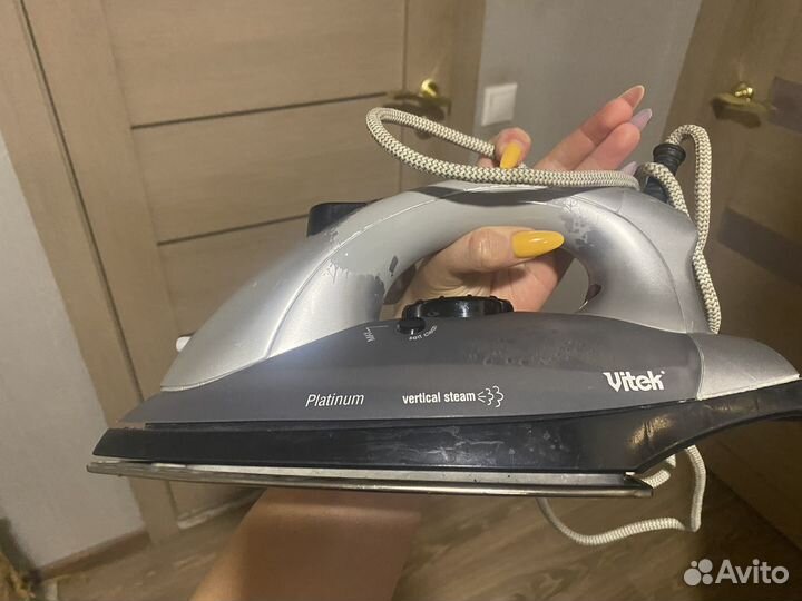 Утюг vitek