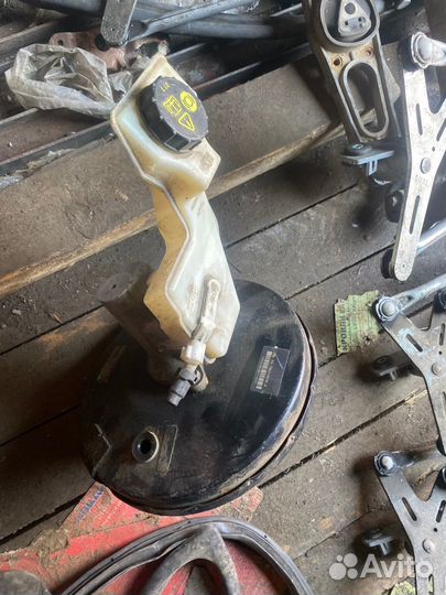 Усилитель тормозов BP4L43950D мазда 3 бк