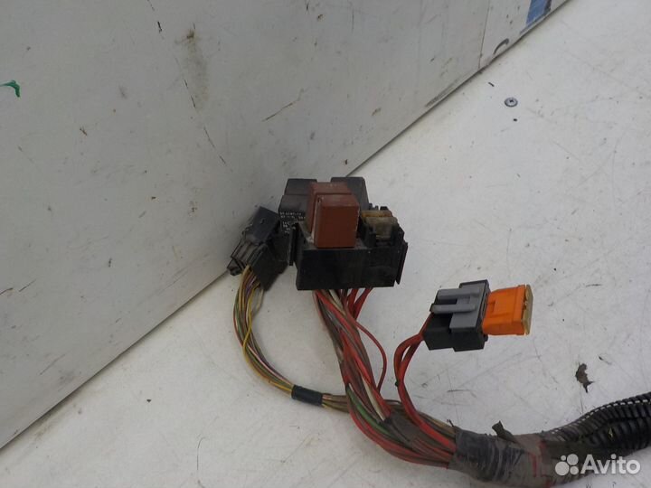 Проводка моторного отсека Renault Sandero 2009