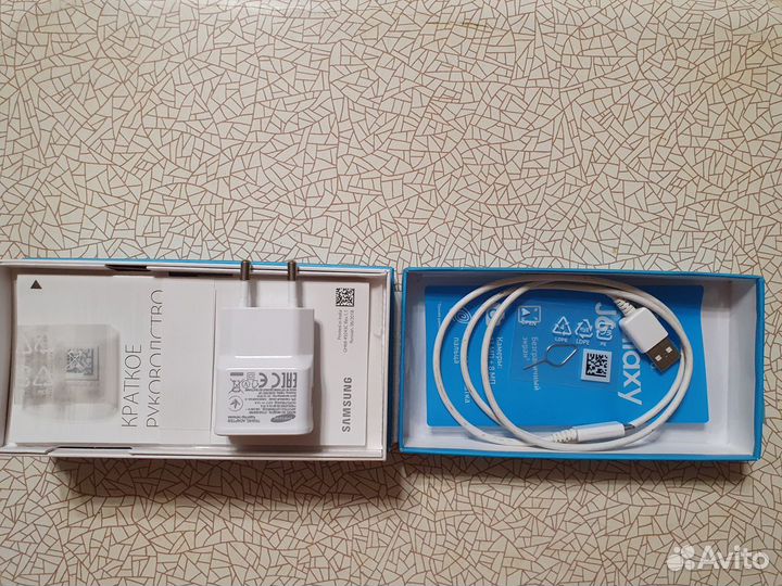 Samsung Galaxy J6 (2018), 3/32 ГБ