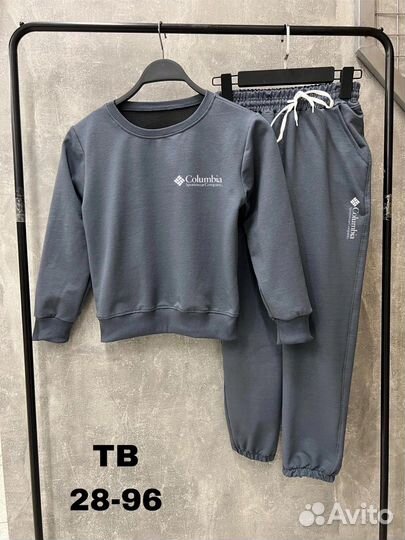 Костюм спортивный