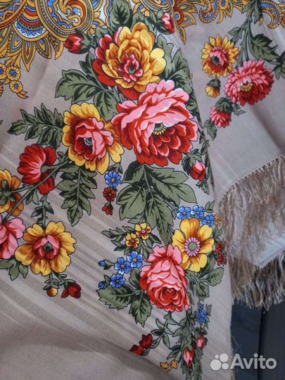 Платок шаль Павлопасадский новый