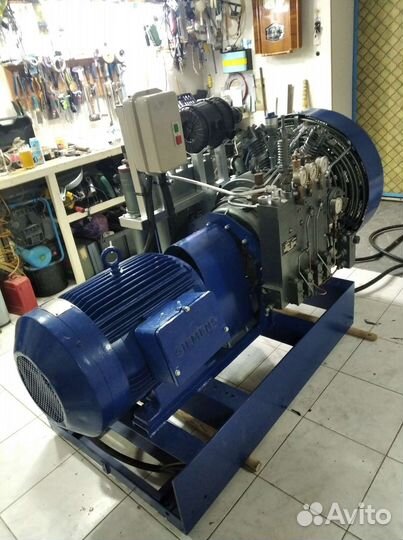 Компрессор воздушный becker typ SVB 600/320