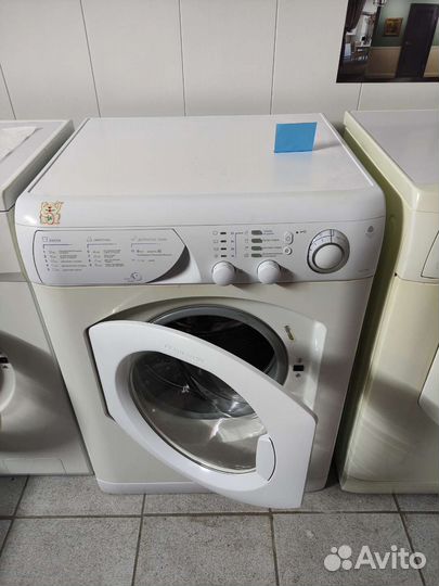 Стиральная машина Ariston AVL109