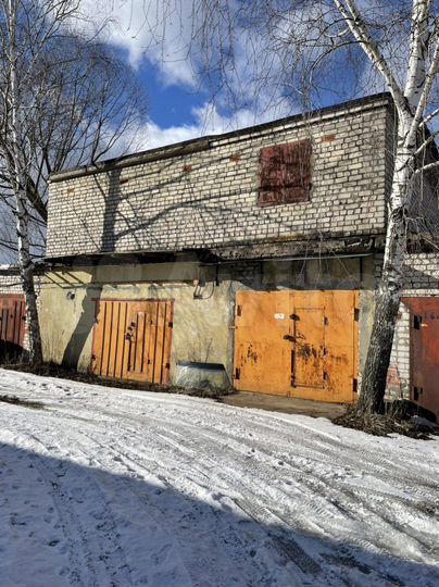 Гараж, > 30 м²