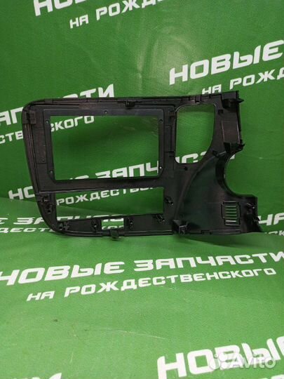 Рамка магнитолы Mitsubishi Outlander 2020