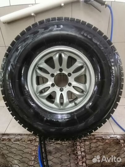 R16 Yokohama Ice Guard SUV G075 285/75, PCD 6x139.7 DIA 108.7