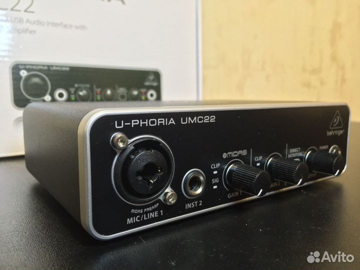 Внешняя звуковая карта behringer U-Phoria UMC22