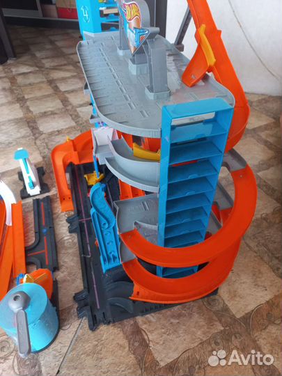 Хот вилс гараж