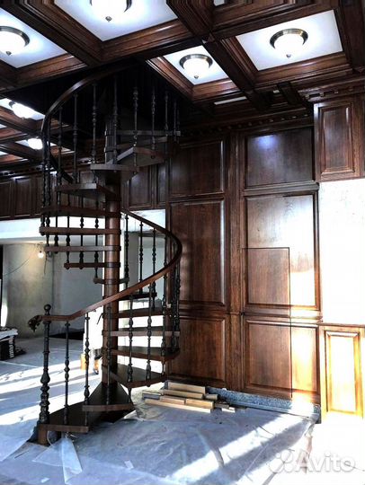 Деревянный потолок из массива дерева