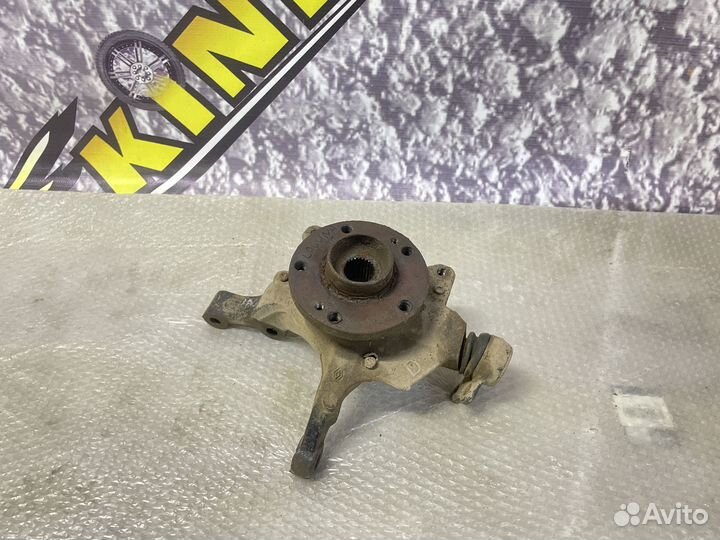 Кулак поворотный передний правый Laguna 2 с ABS