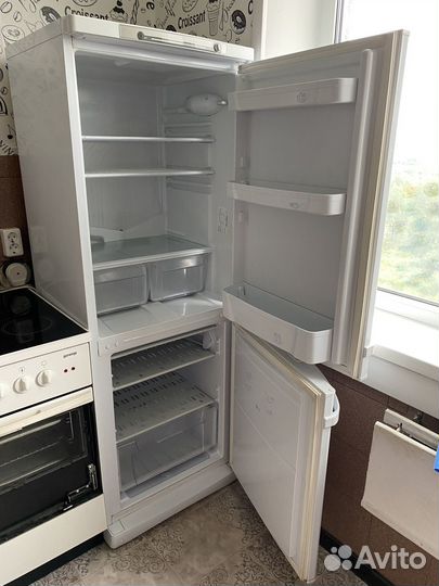 Холодильник бу indesit