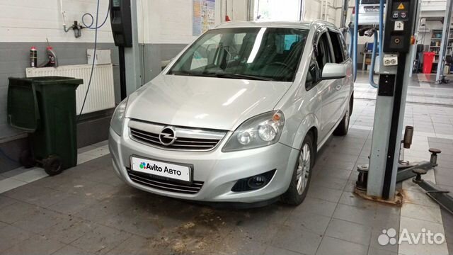 Opel Zafira 1.8 MT, 2012, 162 630 км с пробегом, цена 900000 руб.