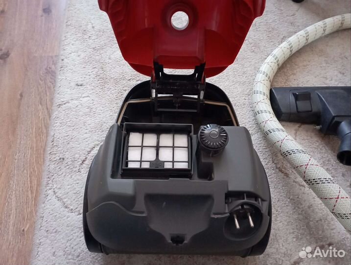 Пылесос Bosch bsgl2 move3