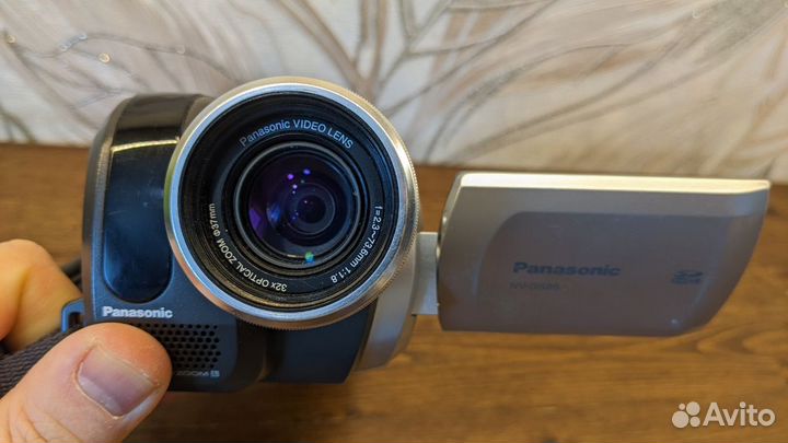 Видеокамера Panasonic NV-GS85 + комплект батарей