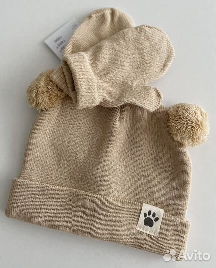Шапка и варежки детские новые