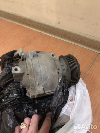 Компрессор кондиционера на Mitsubishi outlander 3