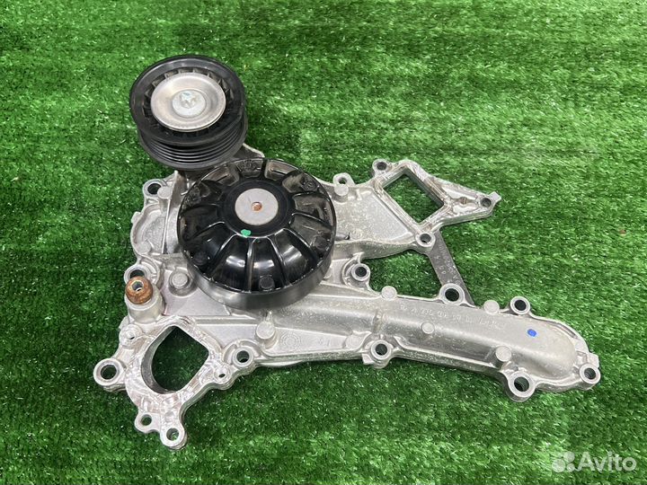 Помпа на Mersedes M276.820