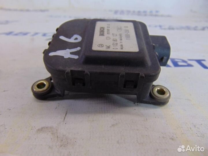 Моторчик заслонки печки для Audi A6 2 1997-2004 г