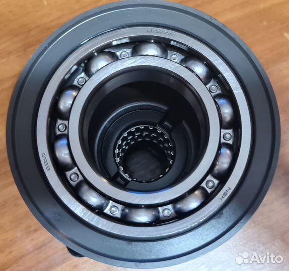 Ступица в сборе Suzuki DF300 оригинал