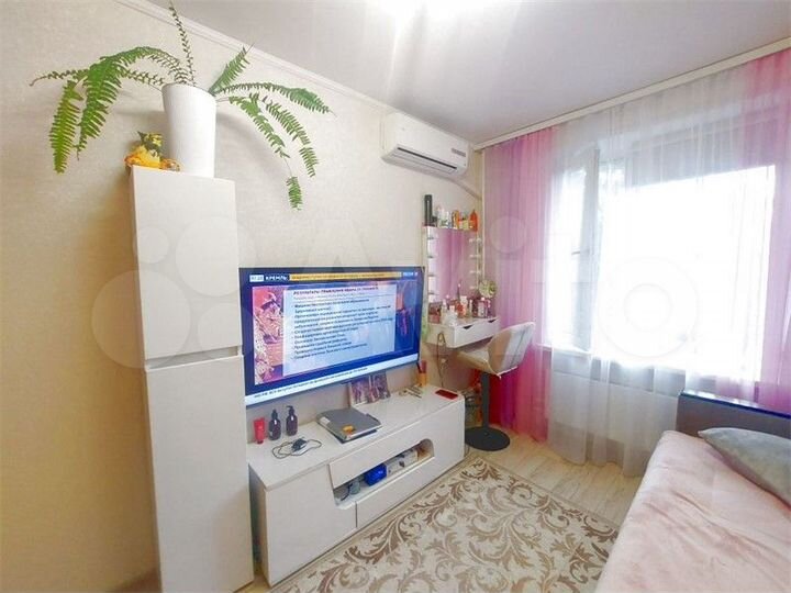 Комната 10,2 м² в 3-к., 3/9 эт.