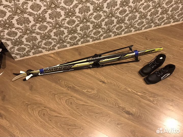 Лыжи 160, палеи 120, ботинки для лыж 40 размер