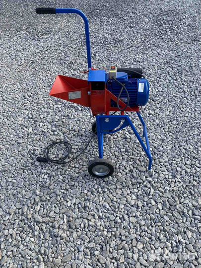 Аренда садового измельчителя веток в Тюмени