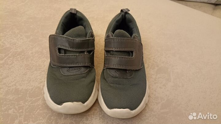 Кроссовки детские