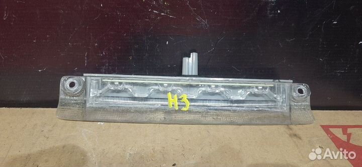 Стоп сигнал дополнительный Toyota Highlanfer 3