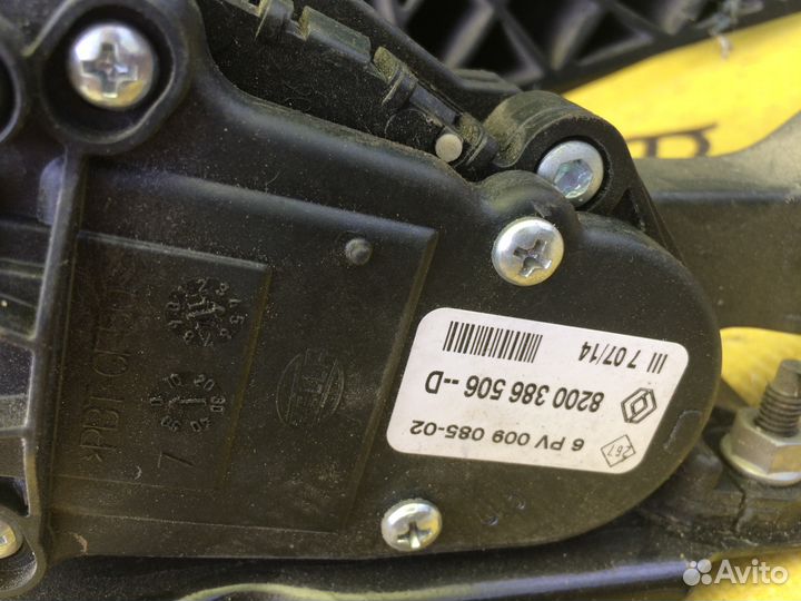 Блок педалей Renault Duster 1.6 МКПП