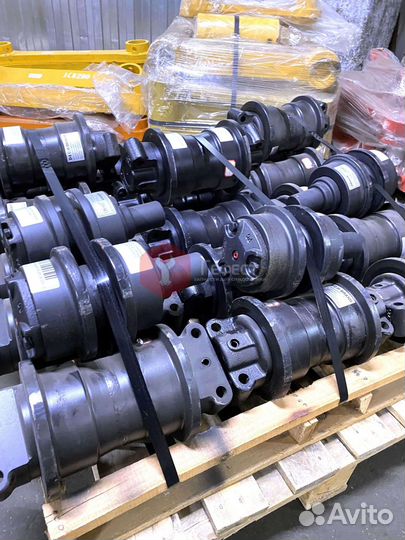 Каток поддерживающий Komatsu PC450-7 208-30-00431