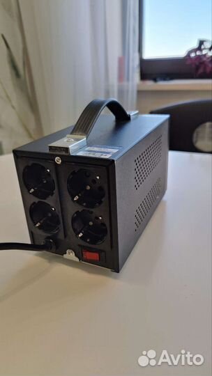 Стабилизатор напряжения ippon AVR-2000 1200 Вт