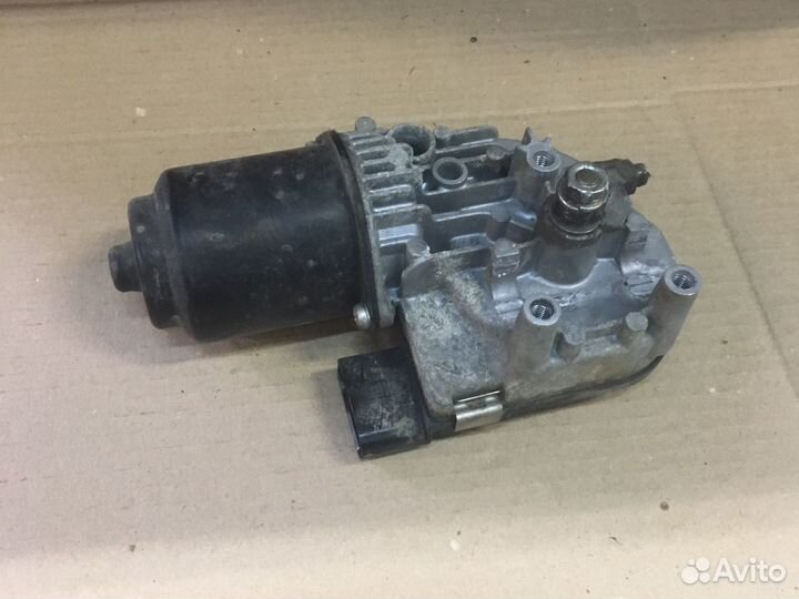 Мотор стеклоочистителя VW Passat 06-15