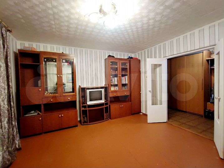 2-к. квартира, 61 м², 1/3 эт.
