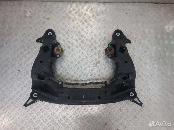 Балка подвески передняя (подрамник) Volkswagen Pa