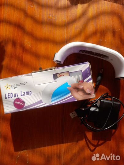 Лампа настольная для маникюра