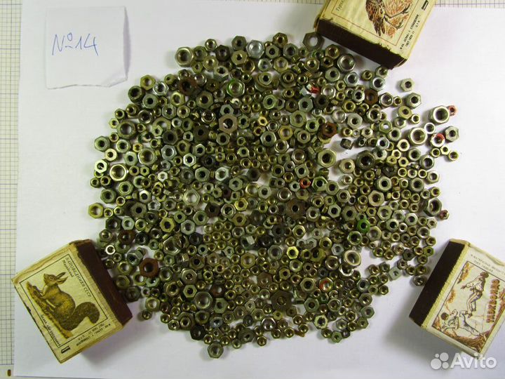 II) Миниатюрные болтики, гайки шайбы. СССР