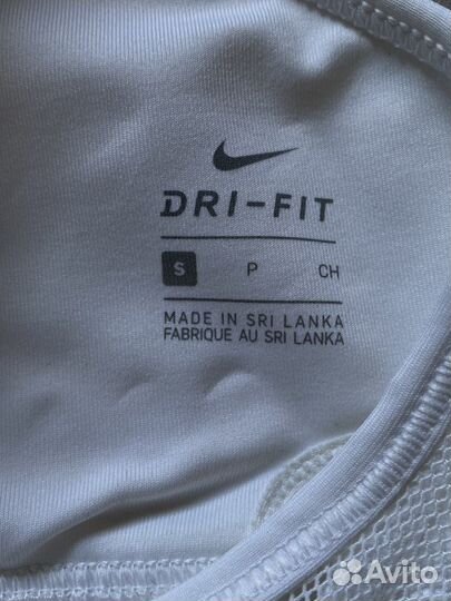 Топ Nike Dri-Fit