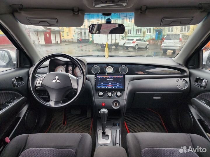 Mitsubishi Outlander 2.4 AT, 2004, 175 000 км