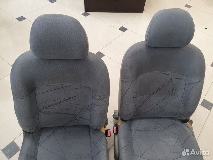 Сидения передние Renault Symbol LB K7M 710 2002