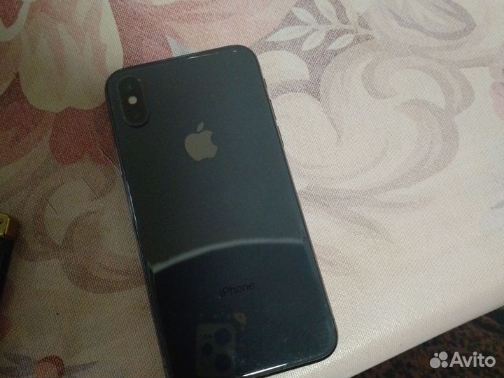 iPhone X, 64 ГБ