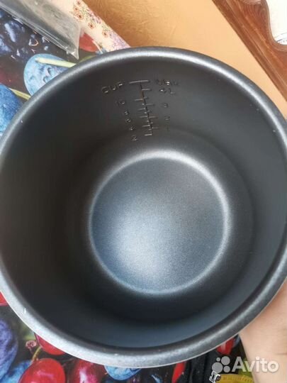 Чаша для мультиварки новая