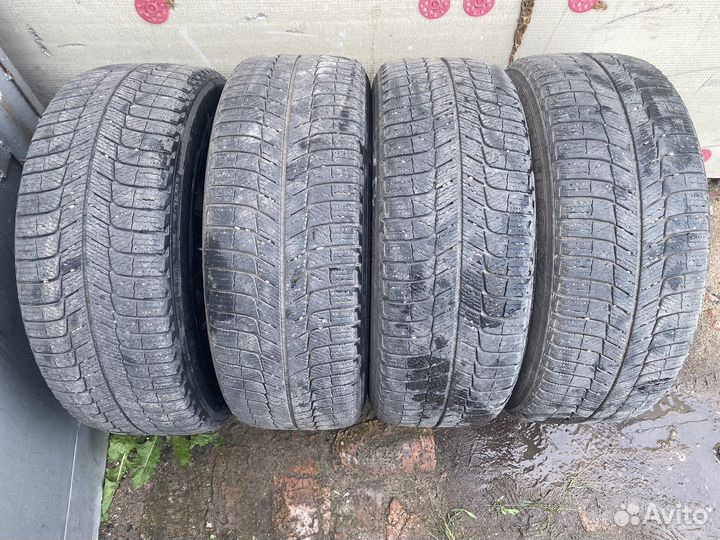 Michelin X-Ice XI3 225/55 R17
