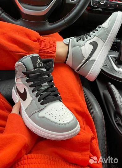 Кроссовки nike AIR jordan 1, серые С белым, высоки