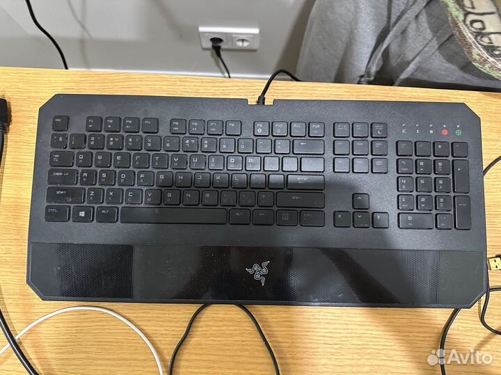 Игровая клавиатура с подсветкой razer