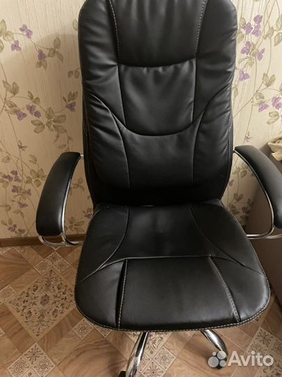 Компьютерное кресло кожа