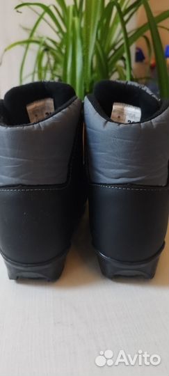 Лыжные ботинки 39р