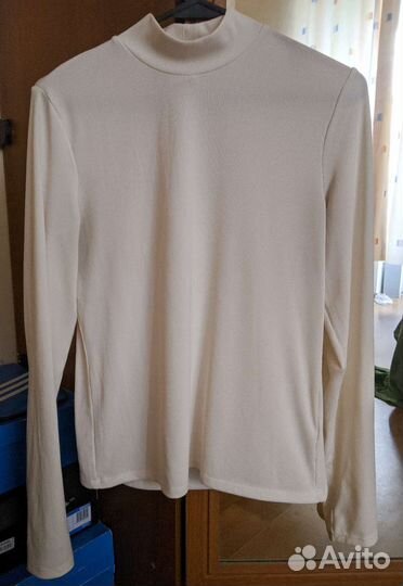 H&M Водолазка молочного цвета